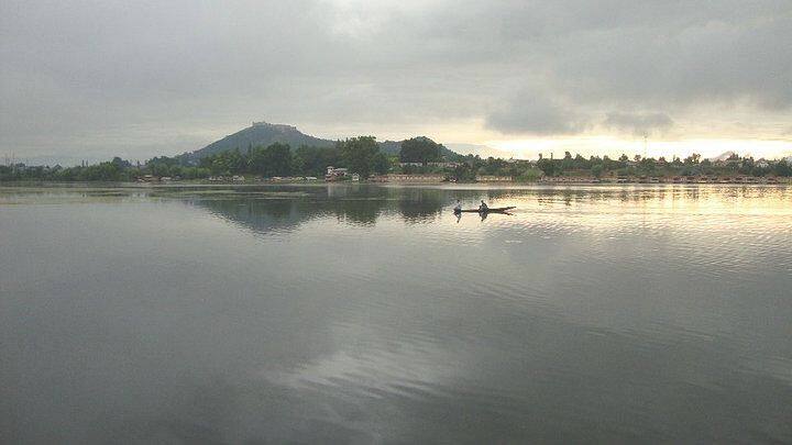 Ritz Houseboat, Srinagar 5